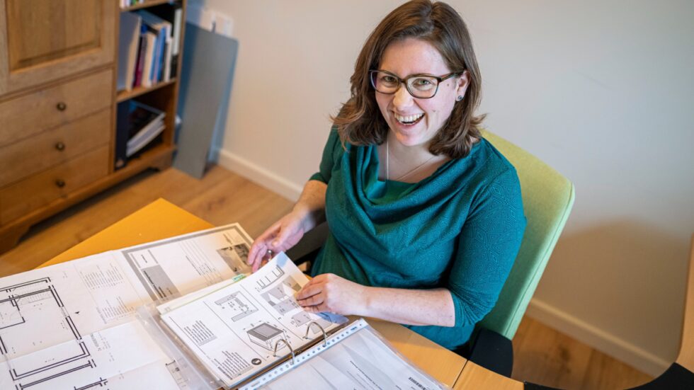 In which stores can you buy furniture in the Netherlands?